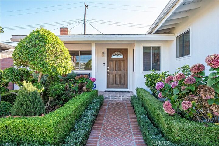 Property Photo: 950 Marvista Avenue CA 90740