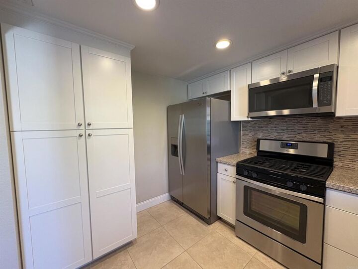Property Photo:  1050 La Tortuga Drive 34  CA 92081 