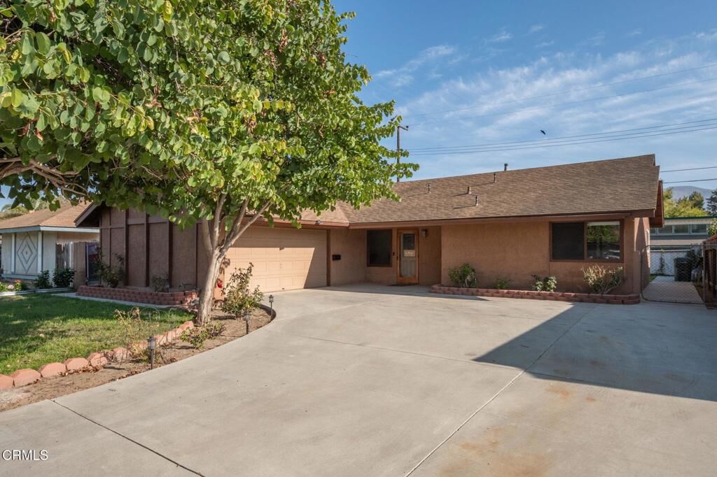 Property Photo:  752 Fillmore Street  CA 93060 