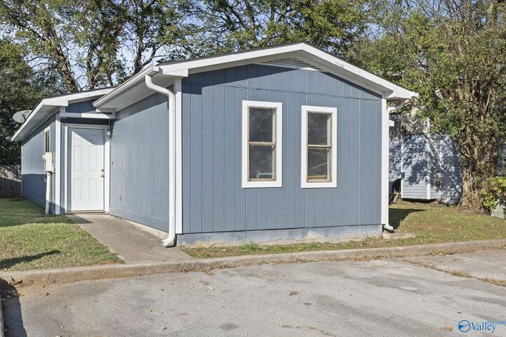 Property Photo:  4318 Chalet Circle NW  AL 35810