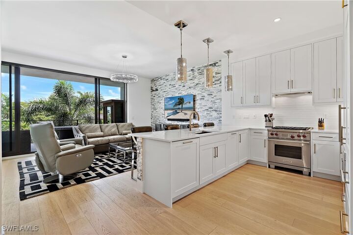 850 Central Avenue 202  Naples FL 34102 photo