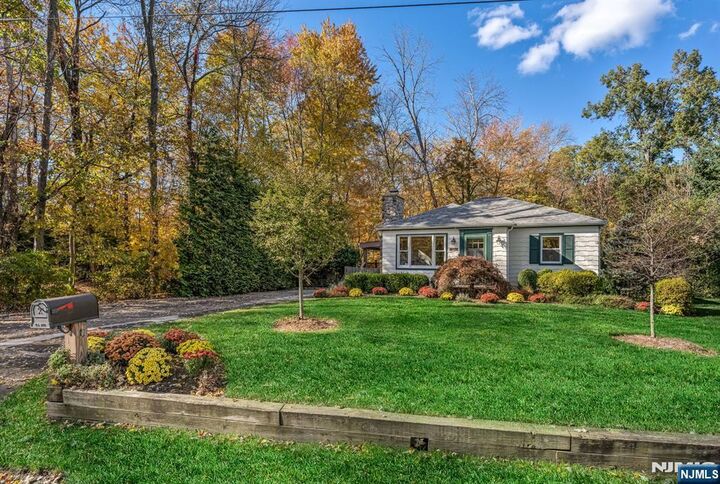 Property Photo:  112 Lakeview Terrace  NJ 07436 