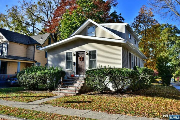 Property Photo:  2 S Highwood Avenue  NJ 07452 