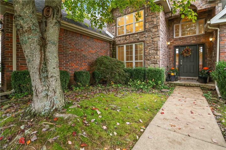 Property Photo: 1645 Rhonda Drive AR 72703