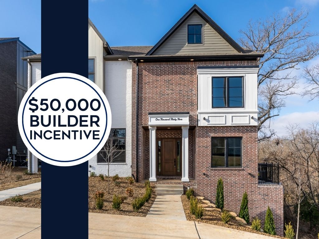 Property Photo:  1039 NW A Street  AR 72712 