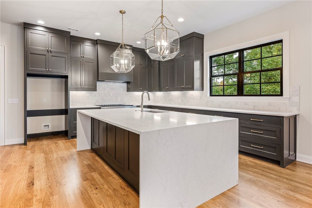 Property Photo: 1039 NW A Street AR 72712