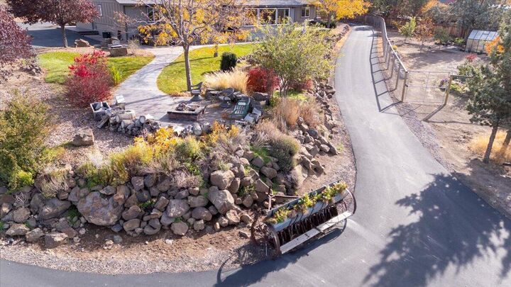 Property Photo:  1475 NW Odem Avenue  OR 97760