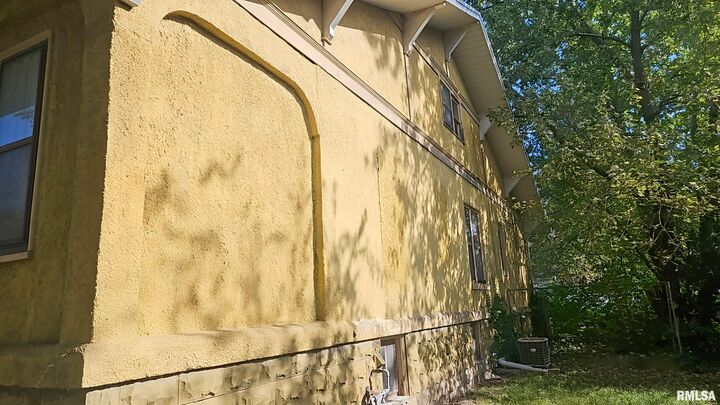 Property Photo:  423 S Lincoln  IL 62801 