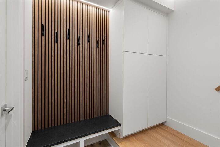 Property Photo:  956 Walnut Street 6  MA 02461 