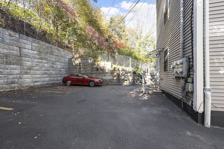 Property Photo:  89 W Boylston 4  MA 01606 