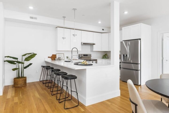 Property Photo:  272 Lincoln Street 103  MA 01752