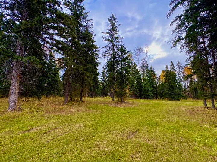 Property Photo: 201 High Timber Place AB T4T 1A7