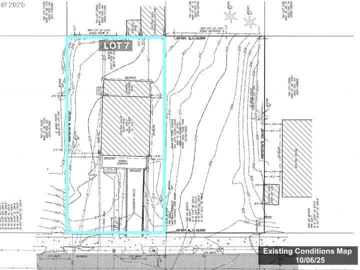 Property Photo: 3120 SE 53rd Ave 7 OR 97206