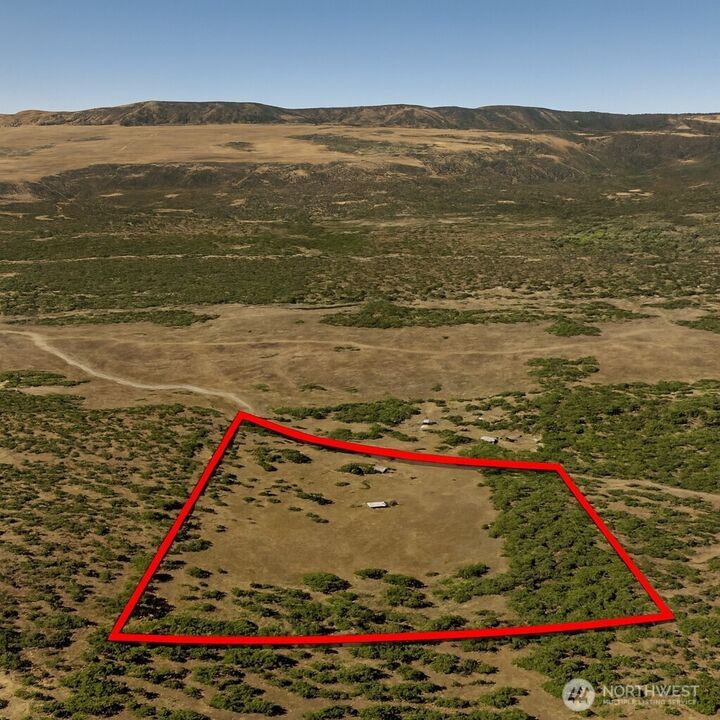 Property Photo:  610  Wahkiacus Heights Road  WA 98670