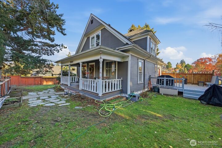 Property Photo:  3654  35th Avenue W  WA 98199 