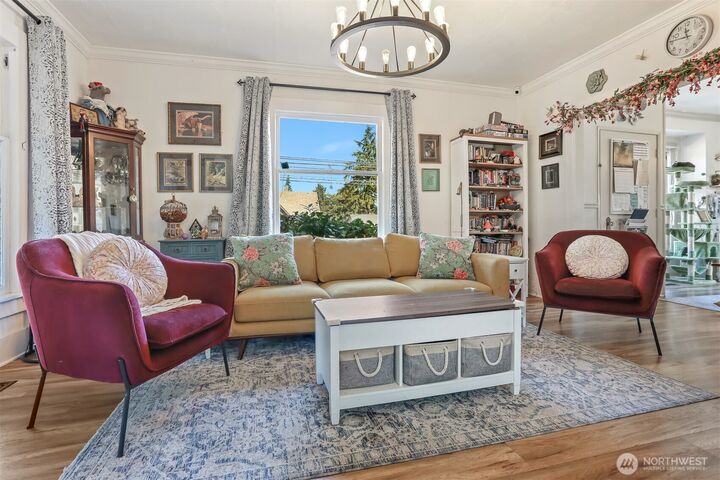 Property Photo: 3654 35th Avenue W WA 98199