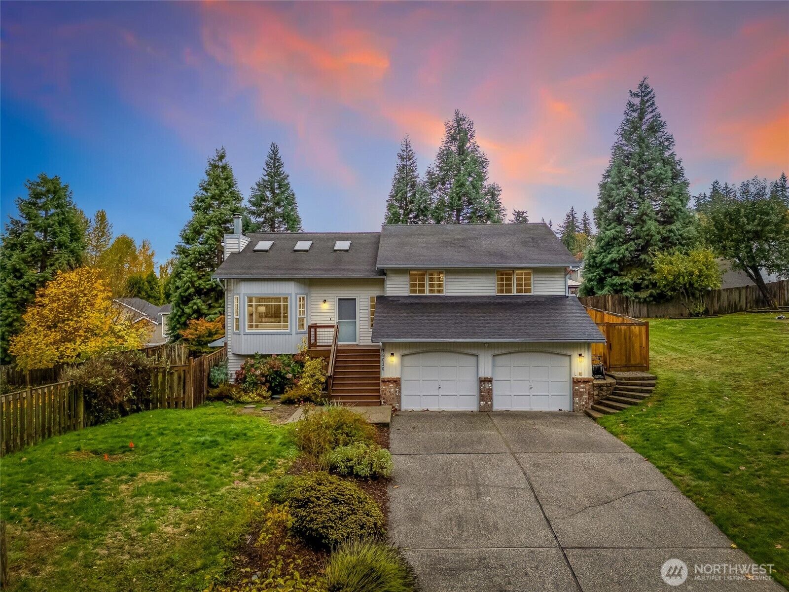 Property Photo:  15030  Old Manor Way  WA 98087