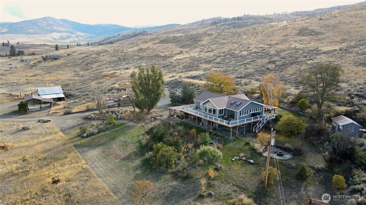 Property Photo:  464  Highway 20  WA 98855 