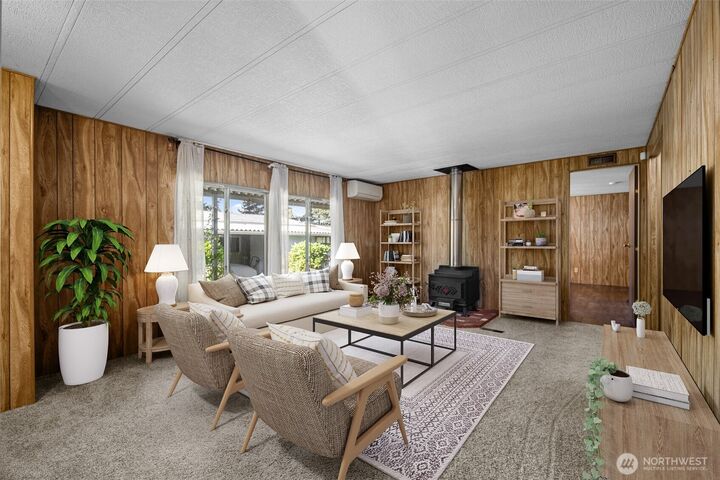 Property Photo:  201  Union Avenue SE 164  WA 98059 