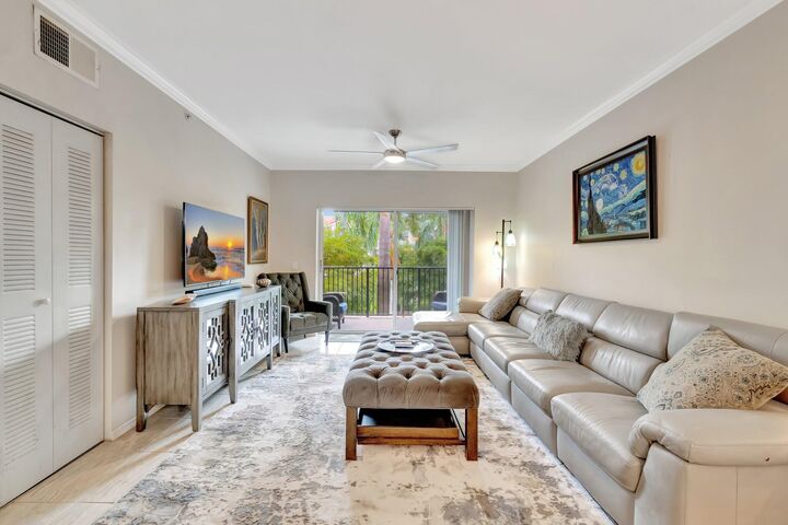 Property Photo:  2310 Tuscany Way  FL 33435