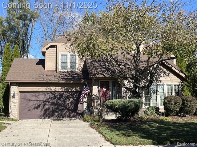 Property Photo:  27674 Western Golf Drive  MI 48154 