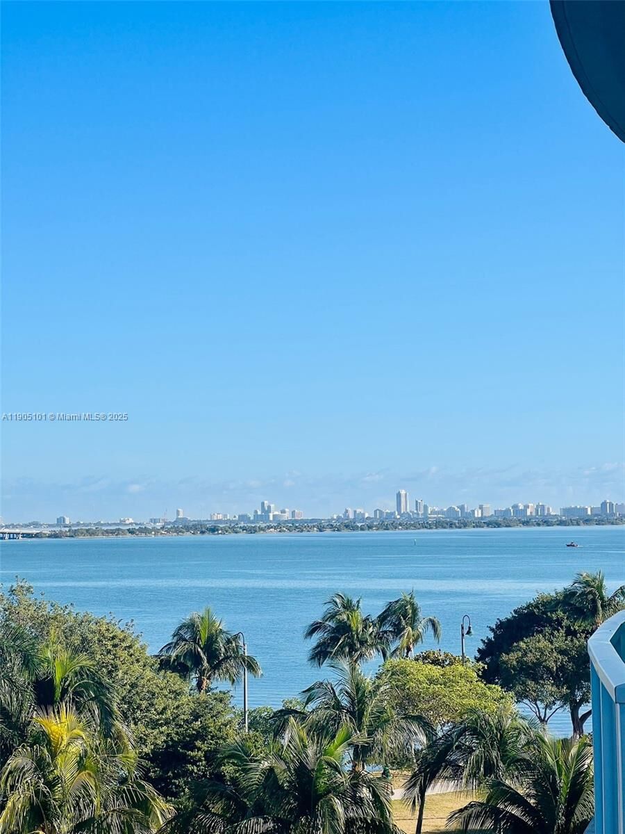 Property Photo:  1900 N Bayshore Dr 710  FL 33132