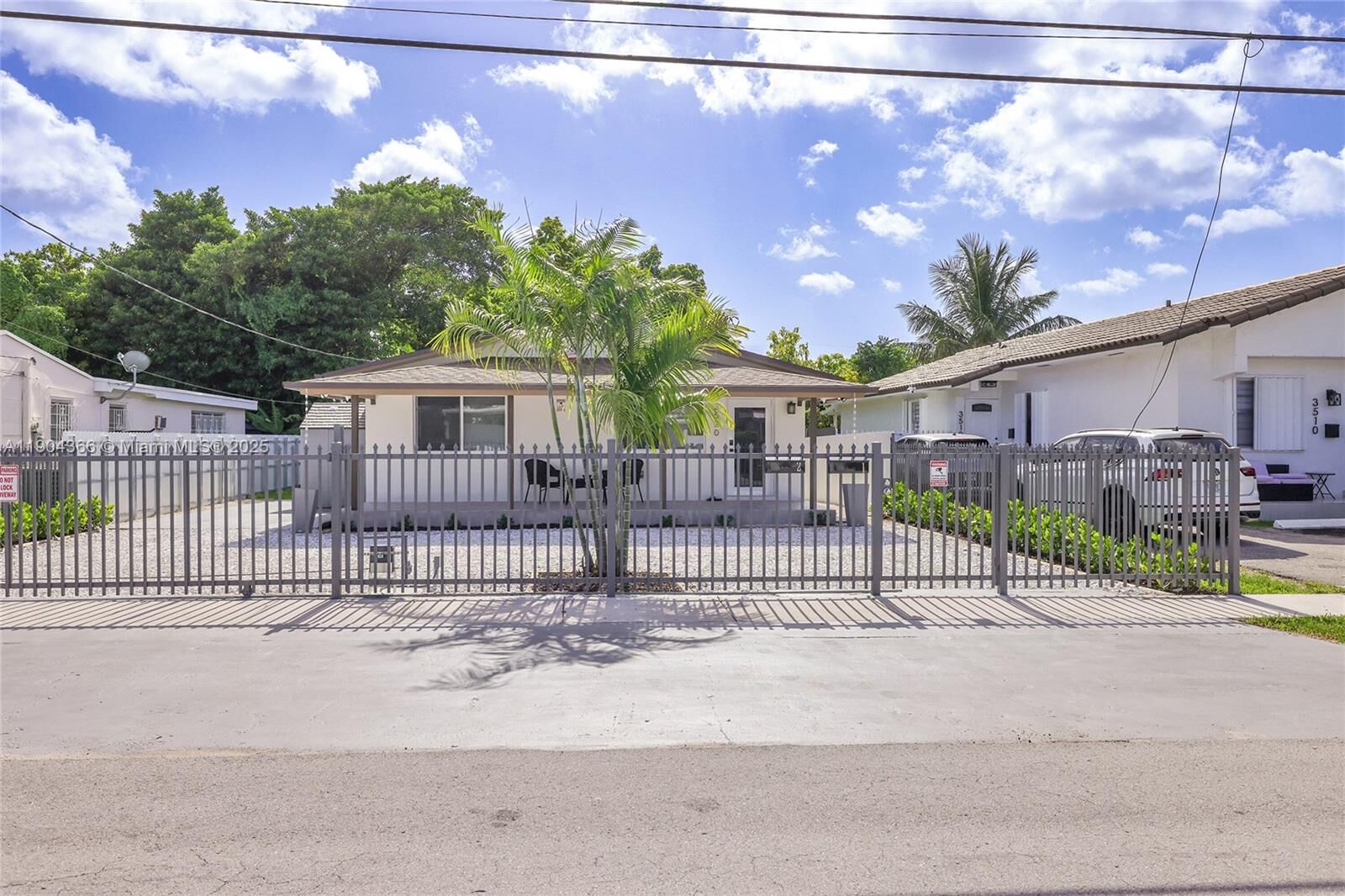 Property Photo:  3520 SW 88th Pl  FL 33165 