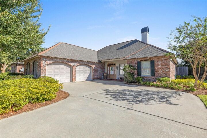 Property Photo:  4881 Pine Valley Way  LA 70605 