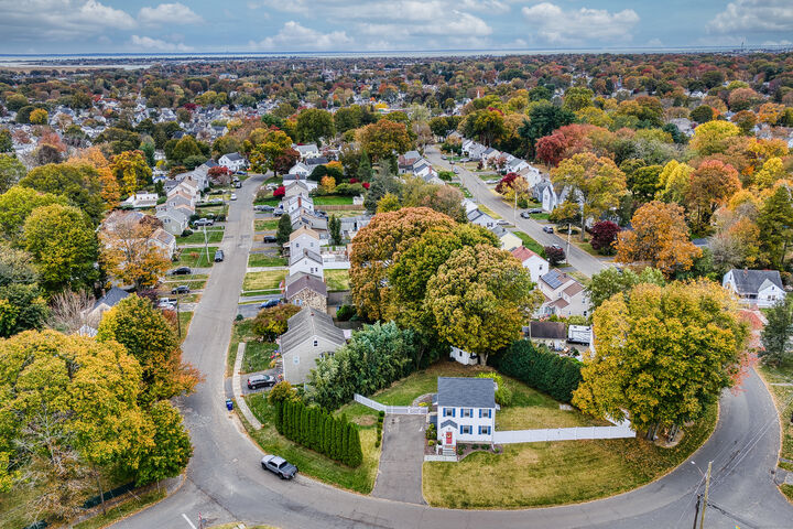 Property Photo:  216 Ridge Road  CT 06614 