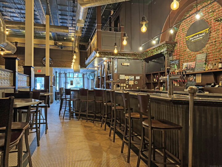 Property Photo:  17 Elizabeth Street Restaurant  CT 06418 