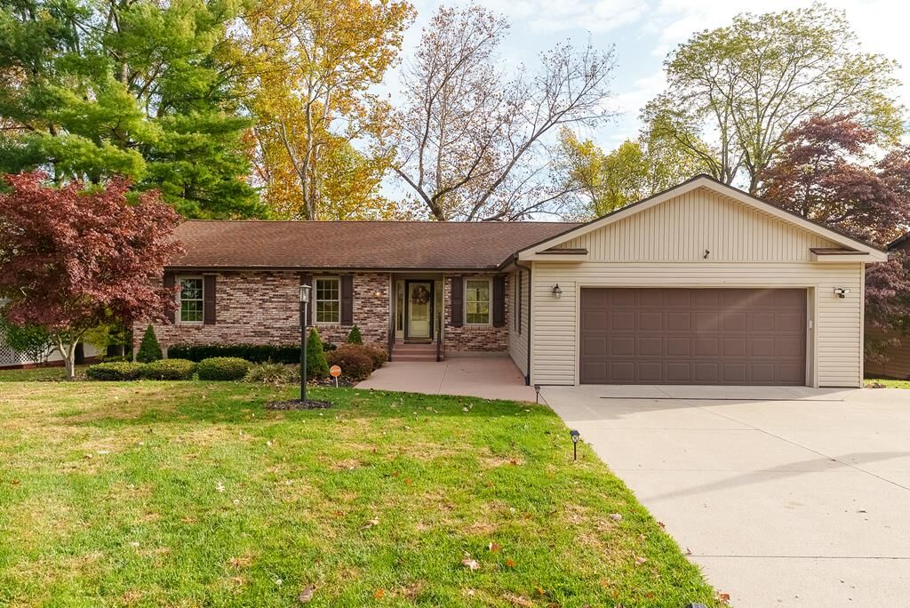 Property Photo:  42 Applewood Drive  OH 45601 