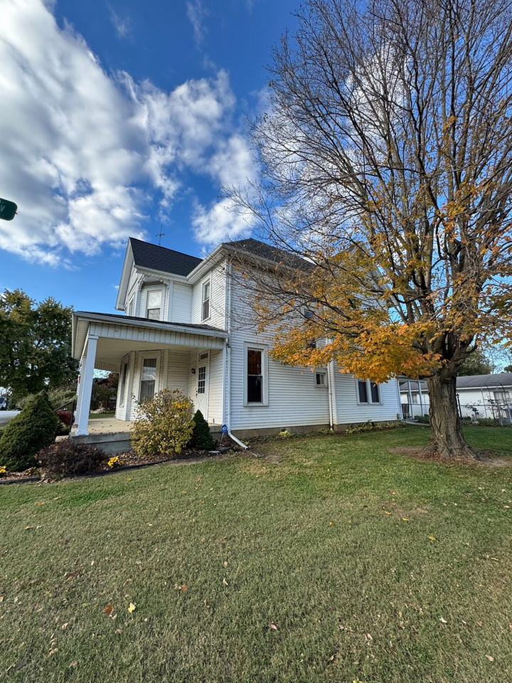 Property Photo: 33 High Street OH 45628