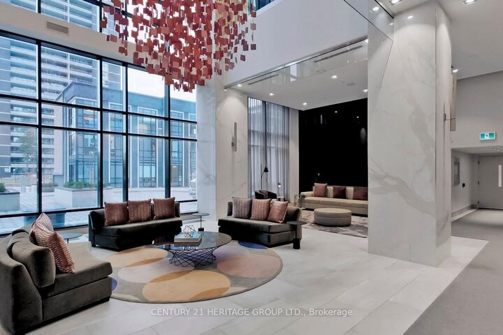 Photo de la propriété: 7 Mabelle Avenue 4302 ON M9A 4X7