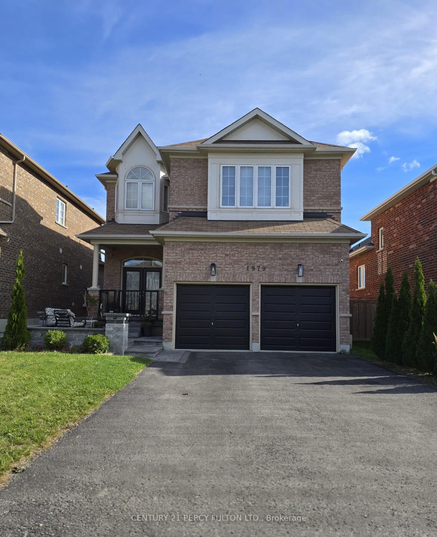 Property Photo:  1979 Riverton Street  ON L1K 0P4