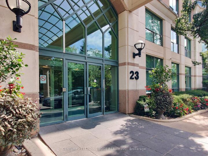 Property Photo:  23 Lorraine Drive 1913  ON M2N 6Z6