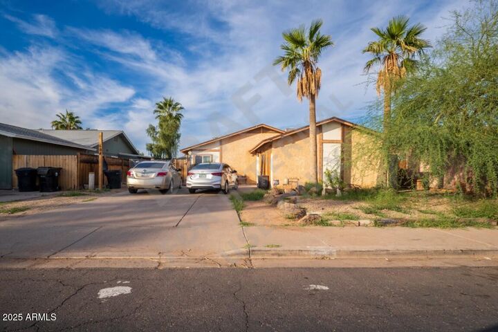 604 W Emelita Avenue  Mesa AZ 85210 photo