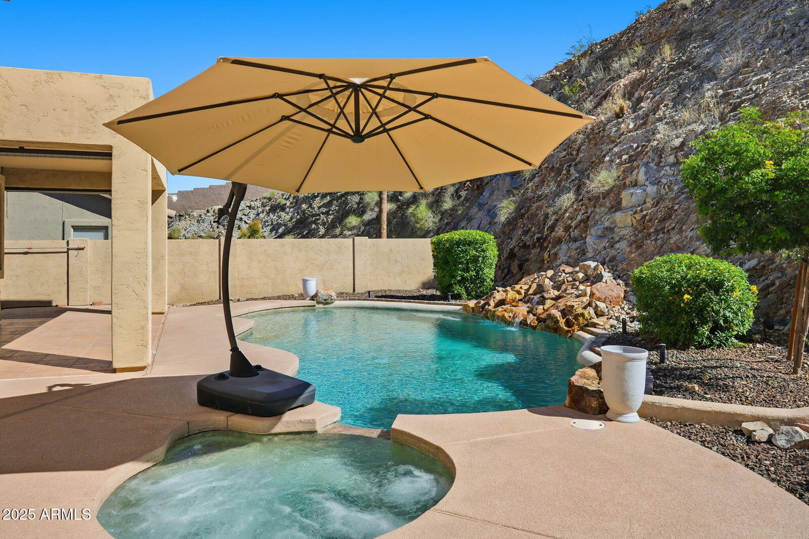 Property Photo: 2419 E Silverwood Drive AZ 85048