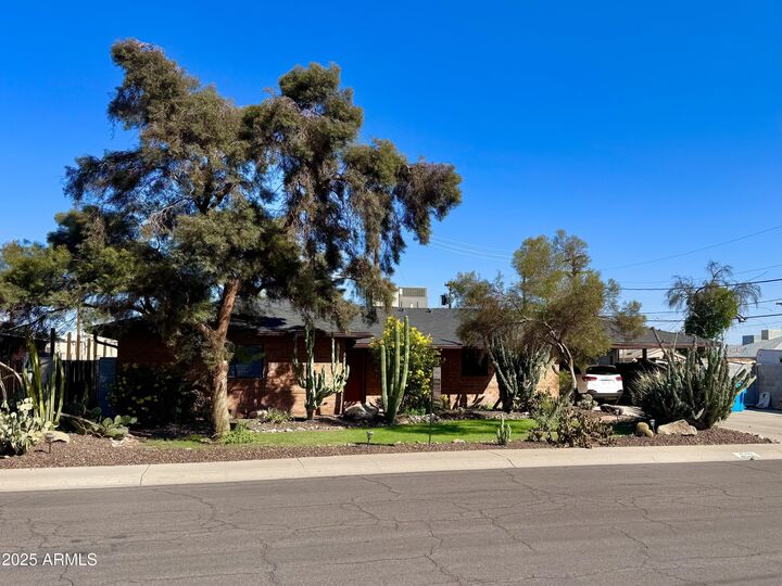Property Photo: 4509 N 20th Avenue AZ 85015