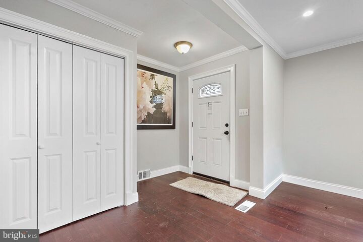 Property Photo:  7419 Farnum Street  VA 22151