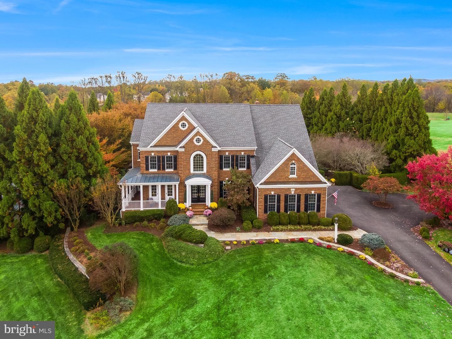 Property Photo: 40747 Lenah Run Circle VA 20105