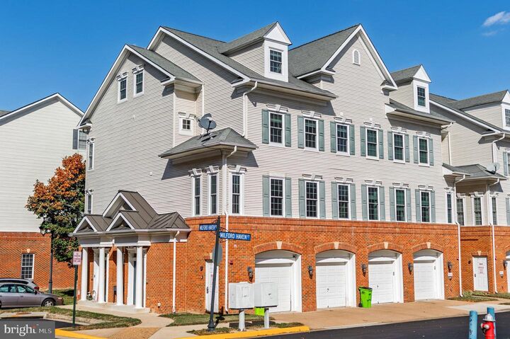 Property Photo: 8940 Milford Haven Court 40B VA 22079