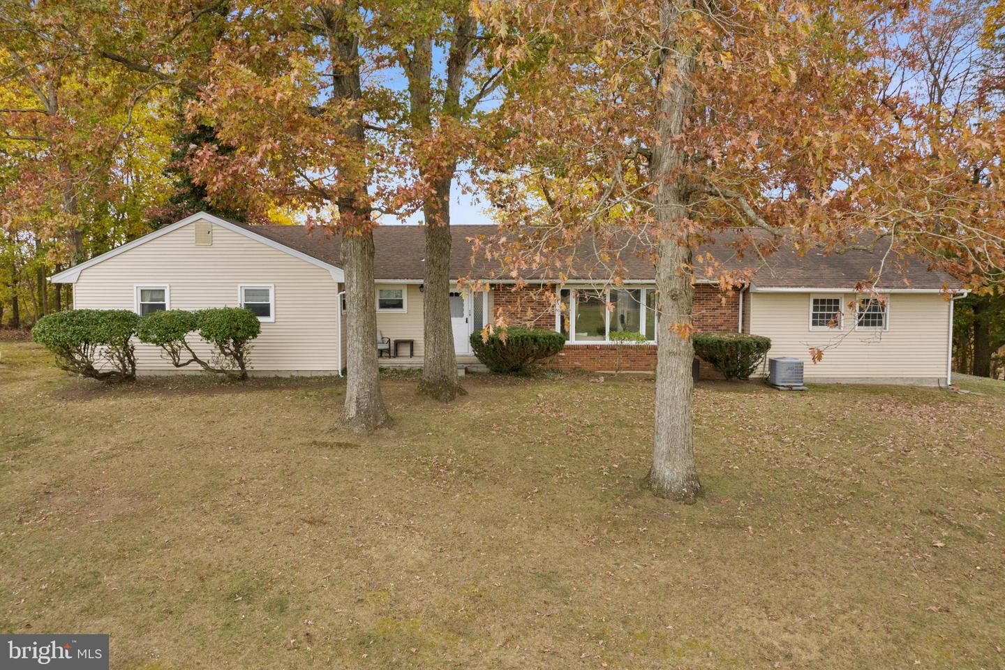 Property Photo:  193 Burlington Path Road  NJ 08514