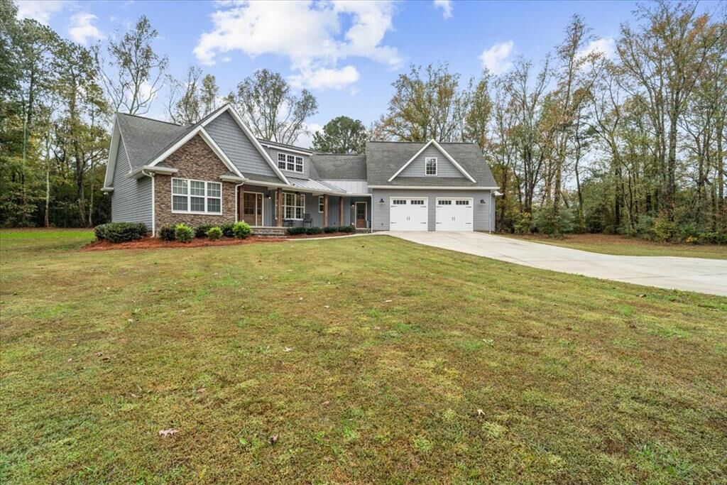 Property Photo: 2442 Tibbs Bridge Road GA 30705