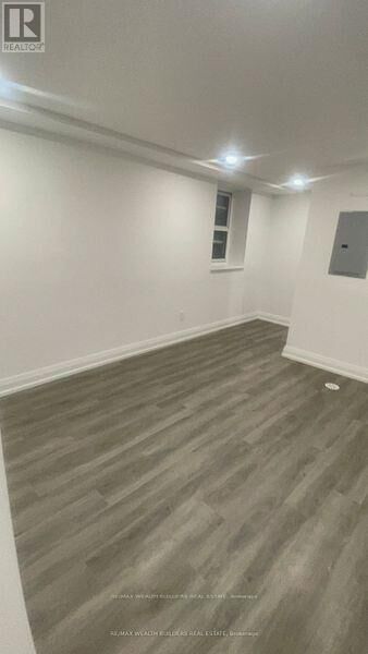 Property Photo:  217 Jarvis Street 2  ON M5B 2C1 