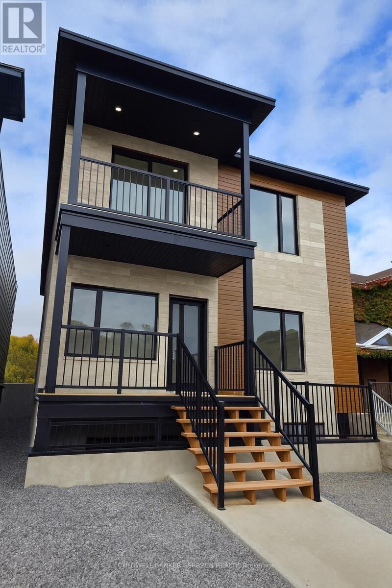 Photo de la propriété:  353 Wilmont Avenue 1  ON K2A 0B2 