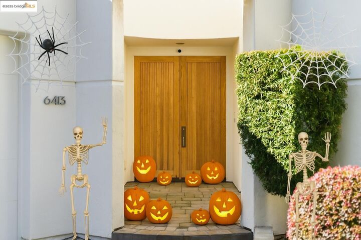 Property Photo:  6413 Gwin Ct  CA 94611