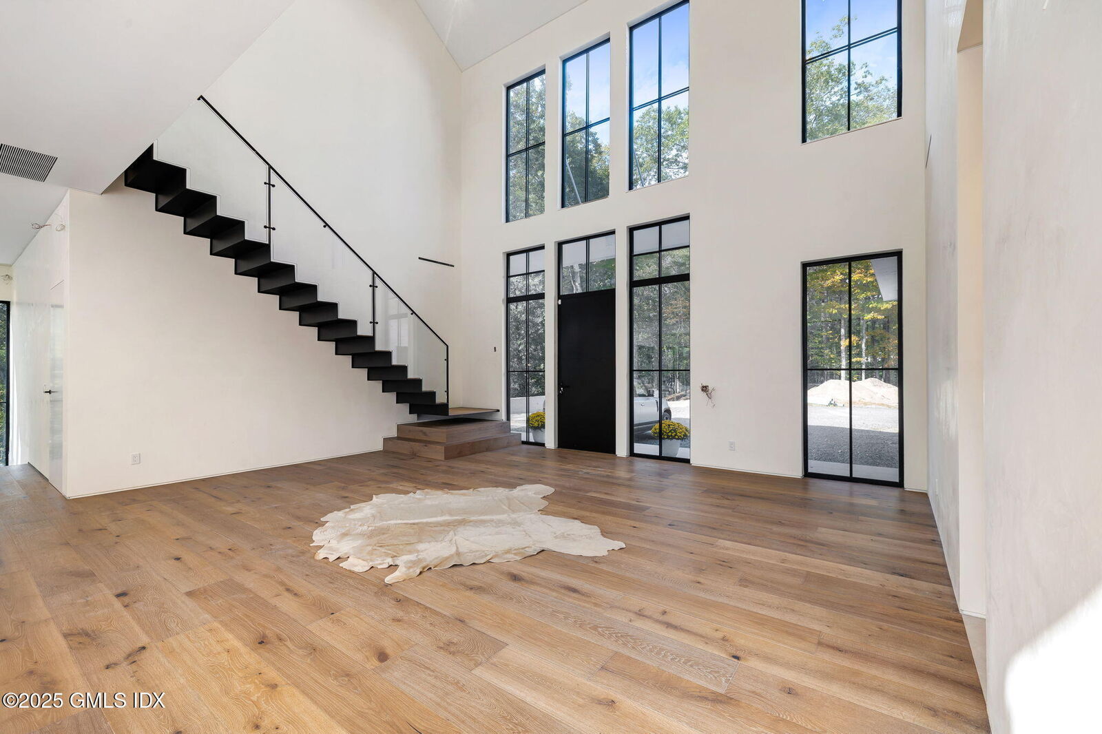 Property Photo: 41 Mohawk Lane CT 06831