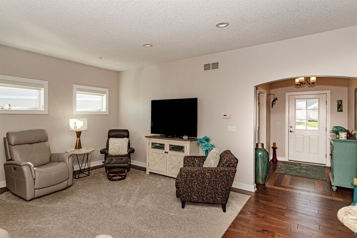 Property Photo:  478 Bella Vista Court  IA 50124 