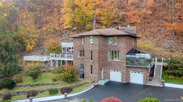 Property Photo:  908 Route 9W S  NY 10960 