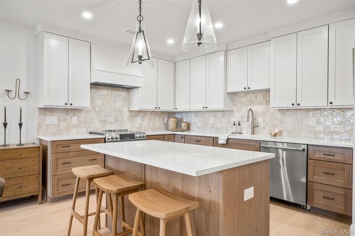 Property Photo:  25 Riverside Avenue 211  NY 10520 